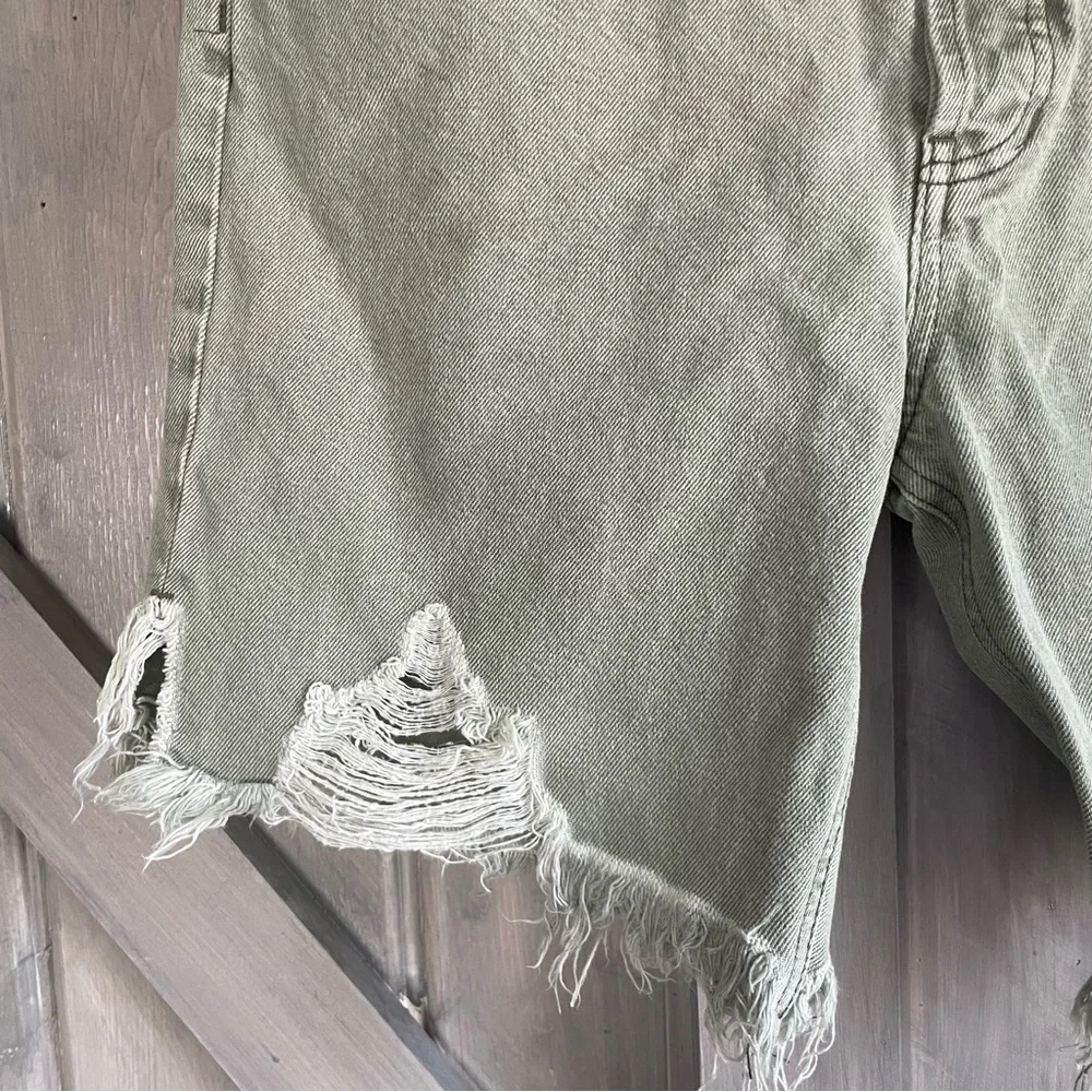 We The Free Sequoia Green Distressed Denim Shorts high rise size 30 100% Cotton - Picture 4 of 11